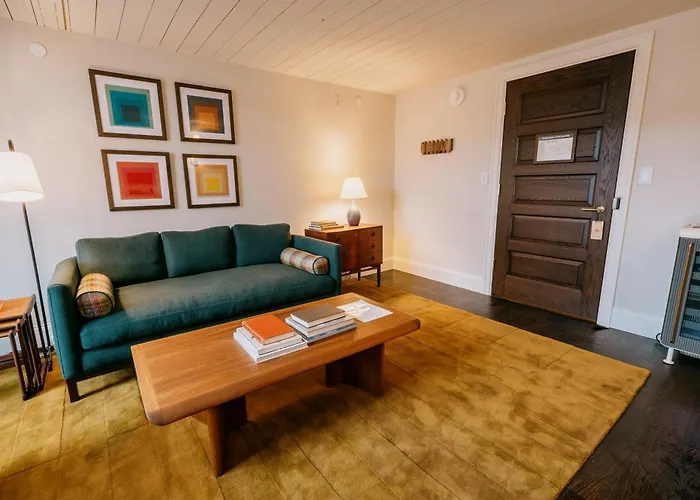 Eleven Revelstoke Lodge